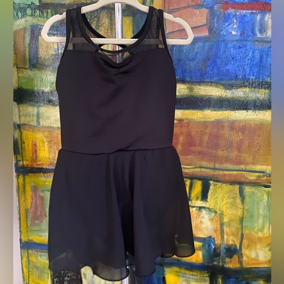Bloch dance leotard with built on skirt size 6x-7
NWOT - Picture 2 of 7